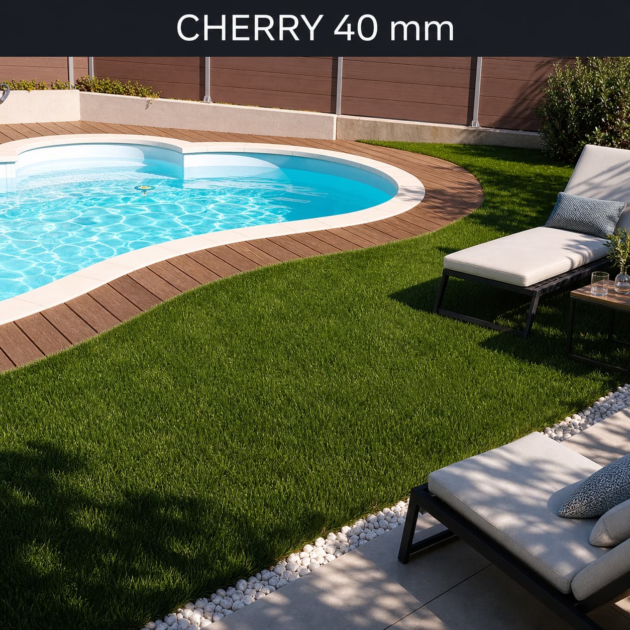 Piscine entourée de gazon synthétique dense avec chaises longues modernes, surmontée d